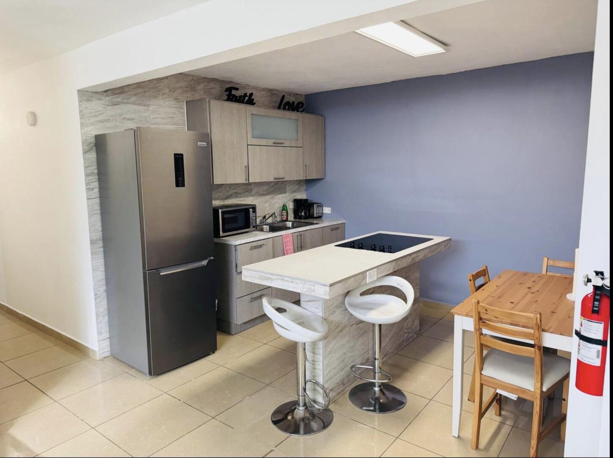 Hollywood Apartments 야부코아 외부 사진